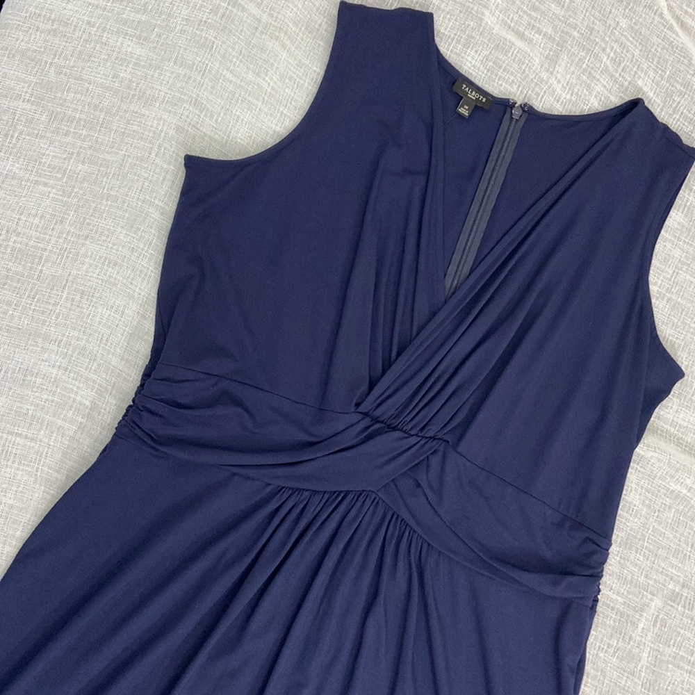 TALBOTS woman  navy knit sleeveless dress drop neckline, long zipper in back NWT
